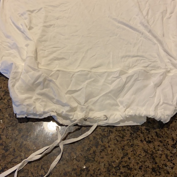 Drawstring V neck pullover - Picture 3 of 3